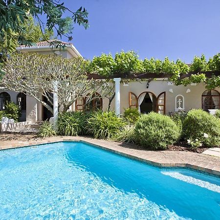 Norval Foundation yak\u0131n\u0131ndaki en iyi oteller hangileri? Cape Town Oda fotoğraf
